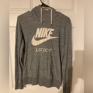 Women’s sz Med Nike Hoodie (Orange Tag) worn once. No rips or stains.